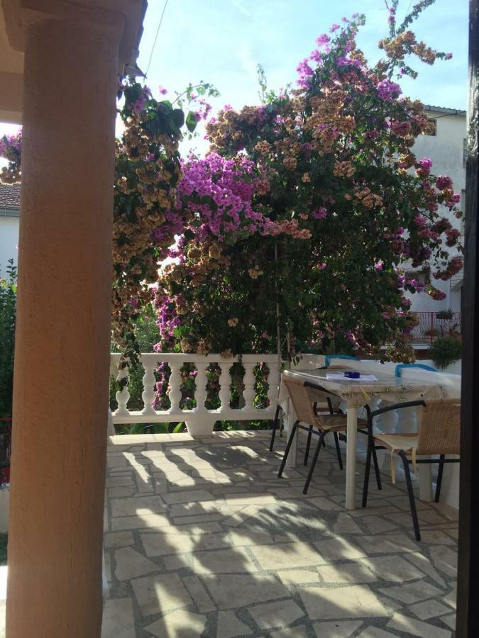 تروغير Villa Kartelo المظهر الخارجي الصورة
