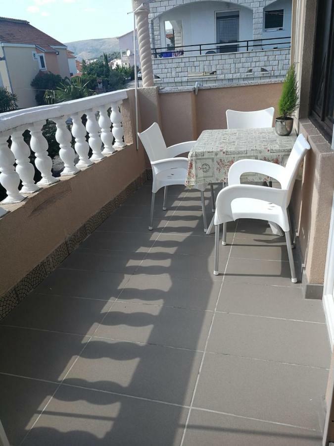 تروغير Villa Kartelo المظهر الخارجي الصورة